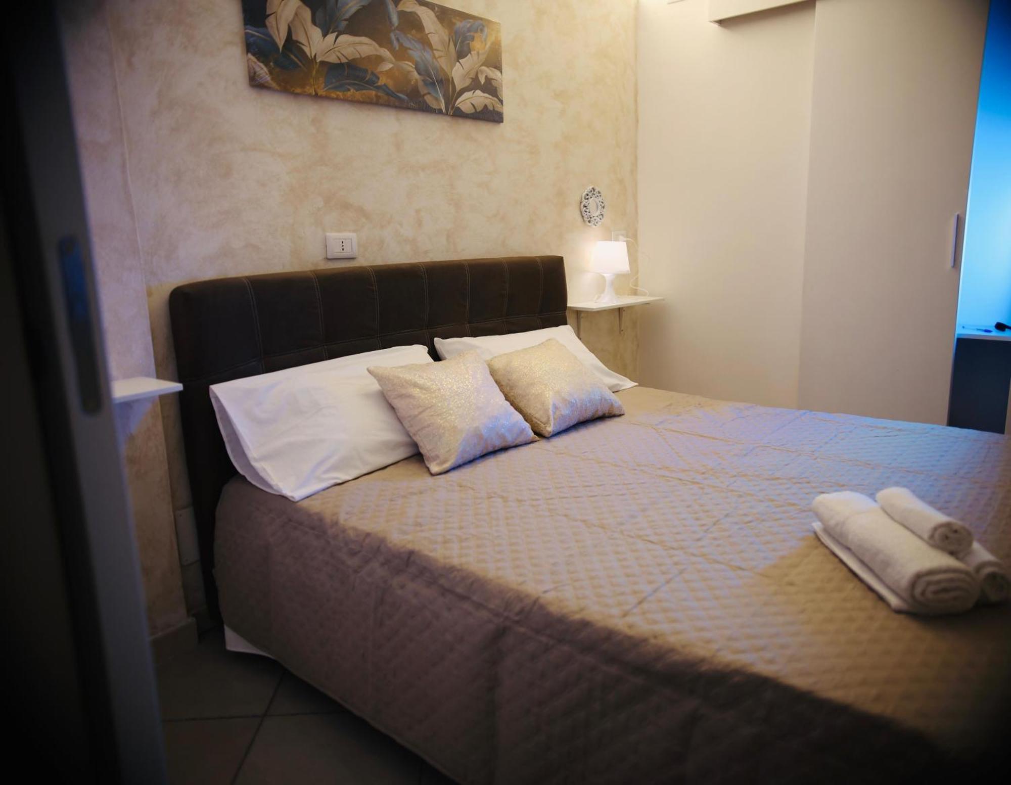 Holiday House Plebiscito Catania Exterior photo